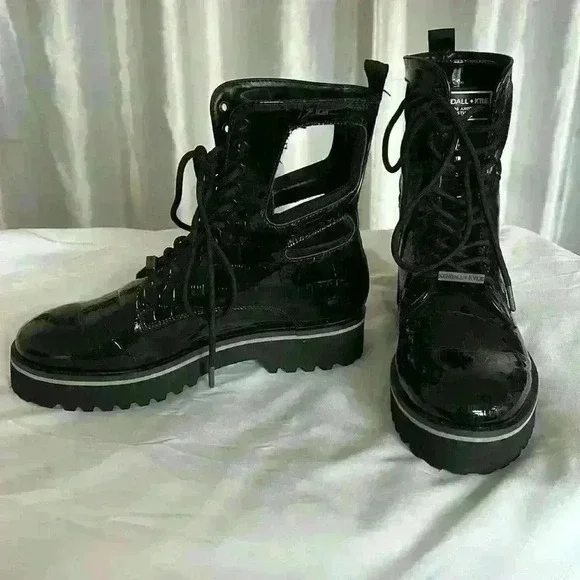 BRAND NEW Kendall + Kylie black boots ✨✨ - Picture 10 of 14